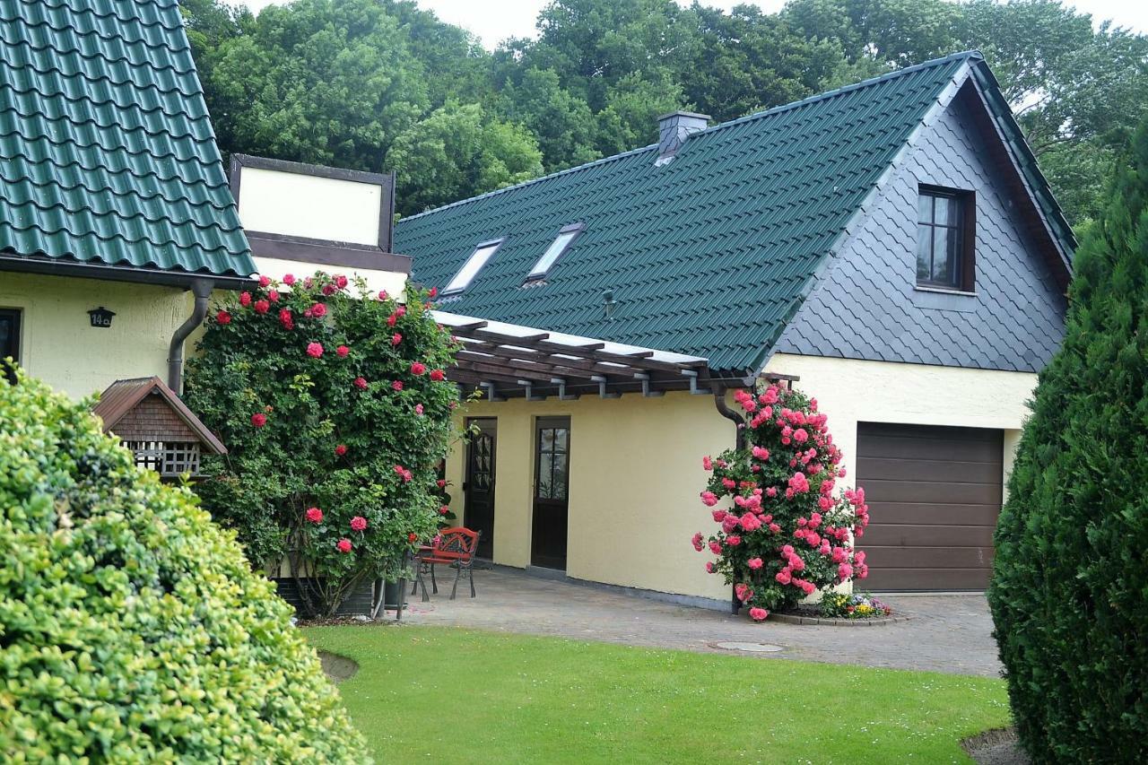 Ferienwohnung 1 Bei Familie Saupe Schaprode Exterior foto